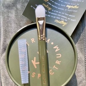 KJH Katie Jane Hughes x Spectrum #06 Foundation Brush